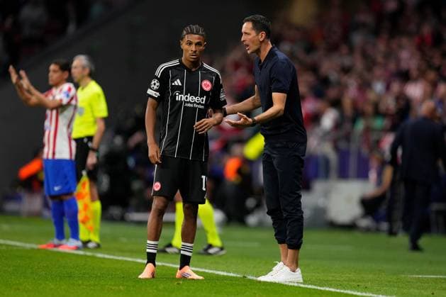 30 09 2025, xjhx, Football UEFA Champions League, Atletico Madrid Eintracht Frankfurt v l Jean Matteo Bahoya Eintracht Frankfurt Coach Dino Toppmöller Toppmoeller Eintracht Frankfurt UEFA REGULATIONS PROHIBIT ANY USE OF PHOTOGRAPHS as IMAGE SEQUENCES and or QUASI VIDEO Madrid