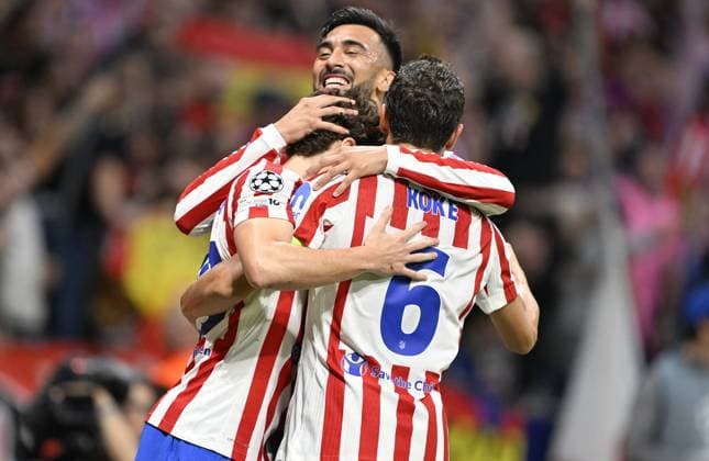 Atletico Madrid v Eintracht Frankfurt - UEFA Champions League MADRID, SPAIN - SEPTEMBER 30: Julian Alvarez of Atletico Madrid celebrates after scoring a goal during the UEFA Champions League week 2 match between Atletico Madrid and Eintracht Frankfurt at Riyadh Air Metropolitano Stadium, in Madrid, Spain on September 30, 2025. Burak Akbulut Anadolu Madrid Spain. Editorial use only. Please get in touch for any other usage.  Copyright: x2025xAnadoluxBurakxAkbulutx