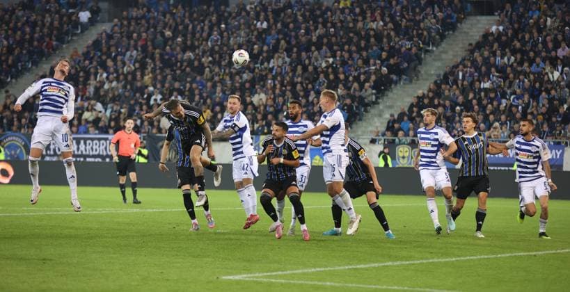 30 09 2025, Football, Men, 3 League, Season 2025 2026, 1 FC Saarbrücken MSV Duisburg, Christian Viet MSV Duisburg , Patrick Schmidt 1 FC Saarbruecken , Alexander Hahn MSV Duisburg , Kasim Rabihic 1 FC Saarbruecken , Jesse Tugbenyo MSV Duisburg , Florian Krüger MSV Duisburg , Sven Sonnenberg 1 FC Saarbruecken , Tobias Fleckstein MSV Duisburg , Lasse Wilhelm 1 FC Saarbruecken , Rasim Bulic MSV Duisburg Saarbrücken Ludwigsparkstadion Saarland Germany EN Copyright: xFabianxKleerx