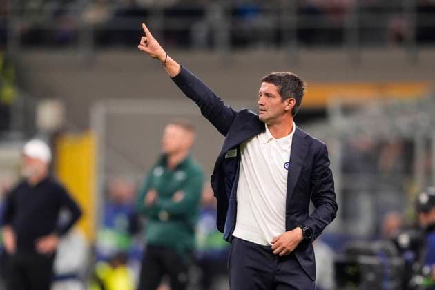 Inter MilanÕs head coach Cristian Chivu during the Uefa Champions League soccer match, between Inter and Salvia Prague at the San Siro Stadium in Milan, Italy - League phase Matchday 2 - September 30, 2025. - Soccer  Copyright: xFabioxFerrari LaPressex