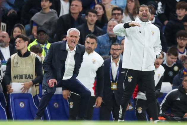 JosÃ Mourinho, Head Coach of SL Benfica pictured furious at his players Chelsea FC v SL Benfica, Football, UEFA Champions League - League Stage, Stamford Bridge, London, UK, 30 09 25 Editorial use only  Copyright: xAnthonyxHanc Shutterstockx 15511739an