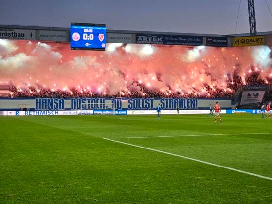 Soccer I Men I Season 2025 26 I 3 Liga I 9 Matchday I F C Hansa Rostock Energie Cottbus I 30 9 2025 Pyrotechnics in the south stand Rostock Ostseestadion Mecklenburg-Vorpommern Germany Copyright: xLobeca AndreasxKnothex