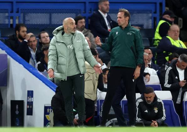 London, England, 30th September 2025. Enzo Maresca manager of Chelsea during the Chelsea vs Benfica UEFA Champions League match at Stamford Bridge, London. Picture credit should read: David Klein Sportimage EDITORIAL USE ONLY. No use with unauthorised audio, video, data, fixture lists, club league logos or live services. Online in-match use limited to 120 images, no video emulation. No use in betting, games or single club league player publications. SPI_046_DK_Chelsea_Benfica SPI-4176-0046