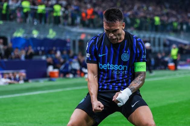CALCIO - UEFA Champions League - Inter - FC Internazionale vs SK Slavia Praha Lautaro Martinez of FC Internazionale celebrates after scoring a goal during UEFA Champions League 2025 26 League Phase - Matchday2 football match between FC Internazionale and SK Slavia Praha at San Siro Stadium Milan Italy  Copyright: xIPAxSport ABACAx