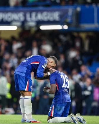 2025 UEFA Champions League: Chelsea FC vs SL Benfica Enzo Fernandez and Moises Caicedo celebrating the victory after the match between Chelsea FC and SL Benfica, valid for Champions League at Stamford Bridge on 30 September 2025. London Stamford Bridge London England Copyright: xIMAGOx xPRIMExSPORTSxIMAGESx xDAVIDxRIBEIROx