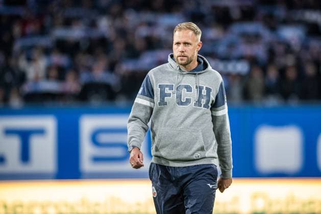Rostock, Germany 30 September 2025 3 Liga 2025 2026 FC Hansa Rostock vs FC Energie Cottbus In the picture Head coach Daniel Brinkmann Hansa Rostock DFB regulations prohibit any use of photographs as image sequences and or quasi video Copyright: xFotostandx xVoelkerx
