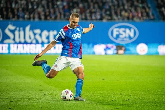 Rostock, Germany 30 September 2025 3 Liga 2025 2026 FC Hansa Rostock vs FC Energie Cottbus Im Bild Franz Pfanne Hansa Rostock DFB regulations prohibit any use of photographs as image sequences and or quasi video Copyright: xFotostandx xVoelkerx