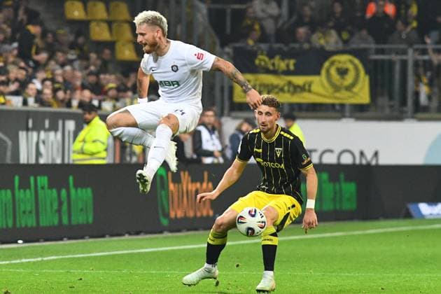 v li Marvin Stefaniak Erzgebirge Aue, 34 , Felix Meyer Alemannia Aachen, 4 , duel, duel, tackle, tackling, dynamics, action, action, 30 09 2025, Aachen Germany , Football, 3 Liga, TSV Alemannia Aachen FC Erzgebirge Aue, Football, 3 Liga, TSV Alemannia Aachen FC Erzgebirge Aue, DFB DFL REGULATIONS PROHIBIT ANY USE OF PHOTOGRAPHS AS IMAGE SEQUENCES AND OR QUASI VIDEO xmhx