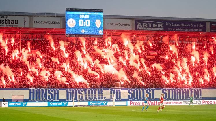 30 9 2025, Football, GER, Men, 3 League, DFL, Matchday 9, Season 2025 26, FC Hansa Rostock FC Energie Cottbus, The fans of FC Hansa Rostock set off pyro flares and Bengalos in their block shortly after kick-off Rostock Ostseestadion Mecklenburg Vorpommern Germany