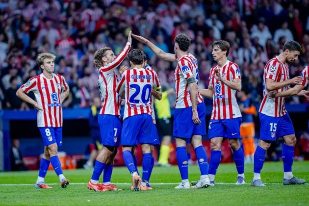 Atletico de Madrid vs Eintracht Frankfurt - UEFA Champions League - 30 09 2025 Antoine Griezmann of Atletico de Madrid celebrating his goal with his teammates during the UEFA Champions League match between Atletico de Madrid and Eintracht Frankfurt at Estadio Riyadh Air Metropolitano on September 30, 2025 in Madrid, Spain. Madrid Spain Copyright: xPGSxPhotoxAgencyx