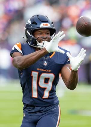 September 30, 2025, Denver, Colorado, USA: Broncos WR MARVIN MIMS JR. readies for a pass during warm-ups before the start of the 1st. Half at Empower Field at Mile High Monday night. Broncos beat the Bengals 28-3. Denver USA - ZUMAav4_ 20250930_zaf_av4_044 Copyright: xHectorxAcevedox