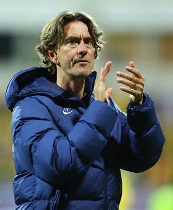 Thomas Frank manager of Tottenham Hotspur applauds the fans after the match FK Bodo Glimt v Tottenham Hotspur, UEFA Champions League, Group Stage, Football, Aspmyra Stadion, Bodo, Norway - 30 Sep 2025Bodo Aspmyra Stadion Norway EDITORIAL USE ONLY No use with unauthorised audio, video, data, fixture lists, club league logos or live services. Online in-match use limited to 120 images, no video emulation. No use in betting, games or single club league player publications.  Copyright: xMichaelxZemanek Shutterstockx 15504026ay