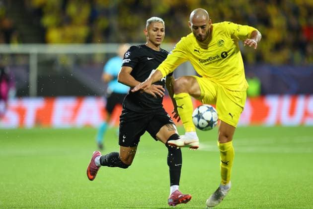 Richarlison of Tottenham Hotspur and Haitam Aleesami of Bodo Glimt FK Bodo Glimt v Tottenham Hotspur, UEFA Champions League, Group Stage, Football, Aspmyra Stadion, Bodo, Norway - 30 Sep 2025Bodo Aspmyra Stadion Norway EDITORIAL USE ONLY No use with unauthorised audio, video, data, fixture lists, club league logos or live services. Online in-match use limited to 120 images, no video emulation. No use in betting, games or single club league player publications.  Copyright: xMichaelxZemanek Shutterstockx 15504026bp