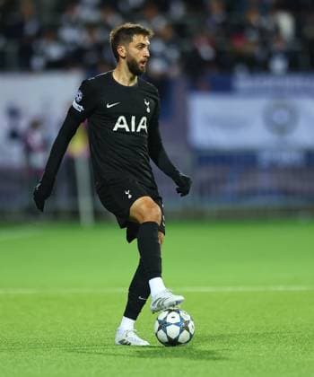 Rodrigo Bentancur of Tottenham Hotspur FK Bodo Glimt v Tottenham Hotspur, UEFA Champions League, Group Stage, Football, Aspmyra Stadion, Bodo, Norway - 30 Sep 2025Bodo Aspmyra Stadion Norway EDITORIAL USE ONLY No use with unauthorised audio, video, data, fixture lists, club league logos or live services. Online in-match use limited to 120 images, no video emulation. No use in betting, games or single club league player publications.  Copyright: xMichaelxZemanek Shutterstockx 15504026bn