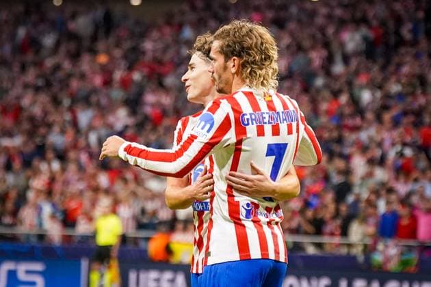 UEFA Champions League 2025 26, Matchday 2 Atletico Madrid vs Eintracht Frankfurt Riyadh Air Metropolitano Madrid, Spain Antoine Griezmann Atletico Madrid, 7 with Julian Ãlvarez Julian Alvarez Atletico Madrid, 19 Joy, emotions, jubilation Copyright: xJOERANxSTEINSIEKx