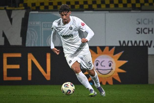 Germany, Football, 3 League, Matchday 9, 2025 2026, TSV Alemannia Aachen vs FC Erzgebirge Aue, 30 09 2025, Tivoli, Aachen, Germany, Luan Simnica Erzgebirge Aue, 5 on the ball Copyright: xMarkusxVerwimpx