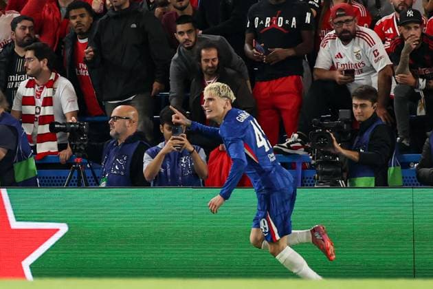 Chelsea Vs Benfica in London, UK - 30 Sep 2025 Alejandro Garnacho of Chelsea celebrates after scoring goal during the UEFA Champions League 2025 2026 match between Chelsea and Benfica at Stamford Bridge. Final Score; Chelsea 1:0 Benfica. London United Kingdom Copyright: xGrzegorzxWajdax xSOPAxImagesx Chelsea-Benfica300925_5