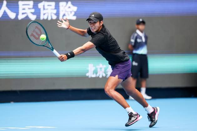 BEIJING, CHINA - OCTOBER 01: Learner Tien of the United States competes in the Men s Singles Final match against Jannik Sinner of Italy on day 10 of the 2025 China Open at the National Tennis Center on October 1, 2025 in Beijing, China.  Copyright: xVCGx 111594383228