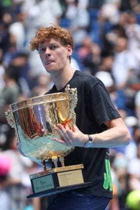 BEIJING, CHINA - OCTOBER 01: Champion Jannik Sinner of Italy poses with trophy after the Men s Singles Final match on day 10 of the 2025 China Open at the National Tennis Center on October 1, 2025 in Beijing, China.  Copyright: xVCGx 111594392201