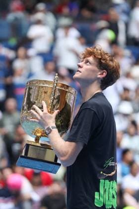 BEIJING, CHINA - OCTOBER 01: Champion Jannik Sinner of Italy poses with trophy after the Men s Singles Final match on day 10 of the 2025 China Open at the National Tennis Center on October 1, 2025 in Beijing, China.  Copyright: xVCGx 111594392163