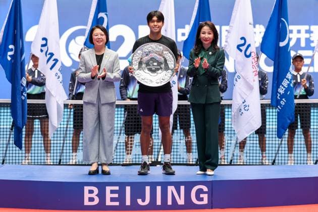 BEIJING, CHINA - OCTOBER 01: Runner-up Learner Tien of the United States poses with trophy after the Men s Singles Final match on day 10 of the 2025 China Open at the National Tennis Center on October 1, 2025 in Beijing, China.  Copyright: xVCGx 111594388654