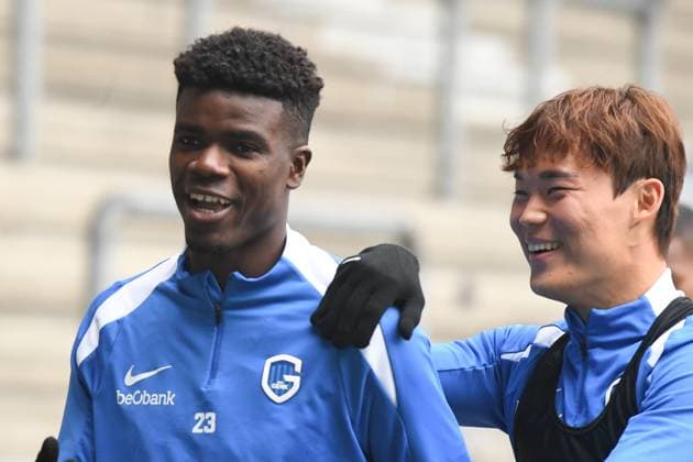 Genk s Aaron Biebout and Genk s Hyeon-Gyu Oh pictured during a training session of Belgian soccer team KRC Genk, on Wednesday 01 October 2025, in Genk. The team will play the Hungarian Ferencvarosi TC on Thursday, the second game (out of 8) in the league phase of the UEFA Europa League competition. JILLxDELSAUX  x135801113x