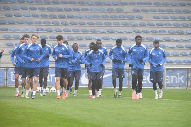 Genk s players pictured in action during a training session of Belgian soccer team KRC Genk, on Wednesday 01 October 2025, in Genk. The team will play the Hungarian Ferencvarosi TC on Thursday, the second game (out of 8) in the league phase of the UEFA Europa League competition. JILLxDELSAUX  x135801127x