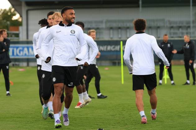 SOCCER - UEFA EL, Sturm vs Glasgow GRAZ,AUSTRIA,01.OCT.25 - SOCCER - UEFA Europa League, SK Sturm Graz vs Glasgow Rangers FC, training Sturm. Image shows the team of Sturm with Maurice Malone (Sturm).  GEPAxpictures xMarioxBuehner-Weinrauch
