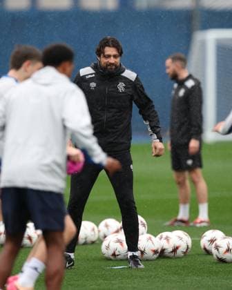 Rangers head coach Russell Martin during training ahead of tomorrow s Europa League group phase match against Sturm Graz. Rangers Training - The Rangers Training Centre, Glasgow, Lanarkshire, Scotland, UK - 01 Oct 2025Glasgow The Rangers Training Centre Lanarkshire United Kingdom  Copyright: xO Rourke RangersxFC Shutterstockx 15512623aj