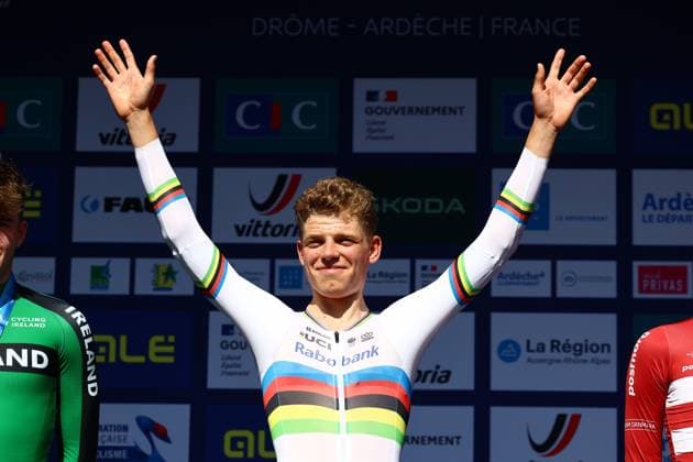 Dutch Michiel Mouris celebrates on the podium after winning the 24 km time trial of the men junior category at the UEC road European cycling championships, Wednesday 01 October 2025, in Loriol-sur-Drome, France. The European cycling championships Drome-Ardeche takes place from 1 to 5 October, France. DAVIDxPINTENS  x135808372x