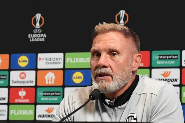 Genk s head coach Thorsten Fink pictured during a press conference, PK, Pressekonferenz of Belgian soccer team KRC Genk, on Wednesday 01 October 2025, in Genk. The team will play the Hungarian Ferencvarosi TC on Thursday, second game (out of 8) in the league phase of the UEFA Europa League competition. JILLxDELSAUX  x135817169x