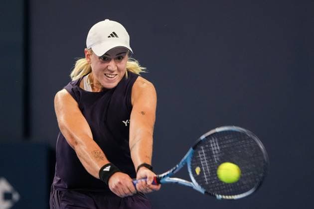 BEIJING, CHINA - OCTOBER 01: Sonay Kartal of Great Britain competes in the Women s Singles Round of 16 match against Mirra Andreeva on day 10 of the 2025 China Open at the National Tennis Center on October 1, 2025 in Beijing, China.  Copyright: xVCGx 111594421320