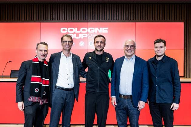 Cologne Cup25 press conference 01 10 2025 vl Holger Kirsch President Viktoria Köln , Dr Andreas Dartsch Deputy Chairman of the Board Sparkasse KölnBonn , Niklas Müller Managing Director Fortuna Köln , Dirk Brennecke Managing Director Fußball Verband Mittelrhein , Lukas Berg Technical Director 1 FC Köln Press conference Cologne Cup25 RheinEnergiestadion, 01 10 2025 Copyright: xBEAUTIFULxSPORTS Wunderlx