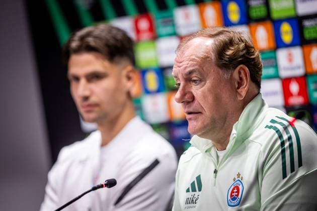 SLOVAN BRATISLAVA - STRASBOURG Dominik Takac of Slovan and Head coach of Slovan Vladimir Weiss sr during the press conference, PK, Pressekonferenz ahead of the league phase of UEFA Conference league football match between SK Slovan Bratislava and RC Strasbourg Alsace. Bratislava, Slovakia, October 02, 2025. Copyright: xx 080A8637