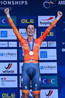 UEC 2025 Road European Championship, EM, Europameisterschaft Drome-Ardeche 01 10 2025 ETOILE-SUR-RHONE, FRANCE - OCTOBER 01 : Bredewold Mischa (NED) during the podium ceremony of the Women Elite Individual Time Trial of the 2025 UEC Road European Championship Drome-Ardeche 10th edition an UCI Continental Championships cycling race of 24 km with start in Loriol-sur-Drome and finish in Etoile-sur-Rhone on October 1, 2025 in Etoile-sur-Rhone, France, 01 10 2025 Etoile-sur-Rhone France  Copyright: xVincentxKalutx