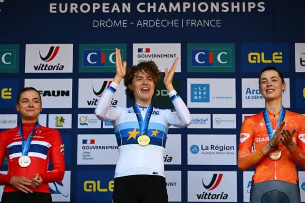UEC 2025 Road European Championship, EM, Europameisterschaft Drome-Ardeche 01 10 2025 ETOILE-SUR-RHONE, FRANCE - OCTOBER 01 : Reusser Marlen (Switzerland) Ottestad Mie Bjorndal (Norway) and Bredewold Mischa (NED) during the podium ceremony of the Women Elite Individual Time Trial of the 2025 UEC Road European Championship Drome-Ardeche 10th edition an UCI Continental Championships cycling race of 24 km with start in Loriol-sur-Drome and finish in Etoile-sur-Rhone on October 1, 2025 in Etoile-sur-Rhone, France, 01 10 2025 Etoile-sur-Rhone France  Copyright: xVincentxKalutx