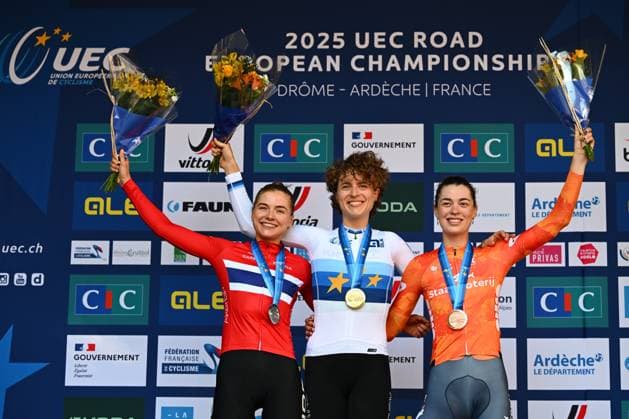 UEC 2025 Road European Championship, EM, Europameisterschaft Drome-Ardeche 01 10 2025 ETOILE-SUR-RHONE, FRANCE - OCTOBER 01 : Reusser Marlen (Switzerland) Ottestad Mie Bjorndal (Norway) and Bredewold Mischa (NED) during the podium ceremony of the Women Elite Individual Time Trial of the 2025 UEC Road European Championship Drome-Ardeche 10th edition an UCI Continental Championships cycling race of 24 km with start in Loriol-sur-Drome and finish in Etoile-sur-Rhone on October 1, 2025 in Etoile-sur-Rhone, France, 01 10 2025 Etoile-sur-Rhone France  Copyright: xVincentxKalutx