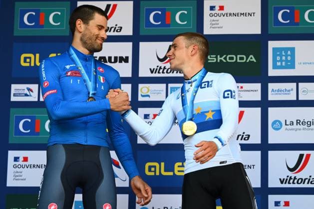 UEC 2025 Road European Championship, EM, Europameisterschaft Drome-Ardeche 01 10 2025 ETOILE-SUR-RHONE, FRANCE - OCTOBER 01 : Evenepoel Remco (Belgium), Ganna Filippo (Italy) and Larsen Niklas (Denmark) during the podium ceremony of the Men Elite Individual Time Trial of the 2025 UEC Road European Championship Drome-Ardeche 10th edition an UCI Continental Championships cycling race of 24 km with start in Loriol-sur-Drome and finish in Etoile-sur-Rhone on October 1, 2025 in Etoile-sur-Rhone, France, 01 10 2025 Etoile-sur-Rhone France  Copyright: xVincentxKalutx