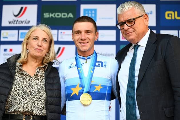 UEC 2025 Road European Championship, EM, Europameisterschaft Drome-Ardeche 01 10 2025 ETOILE-SUR-RHONE, FRANCE - OCTOBER 01 : Evenepoel Remco (Belgium) and Enrico Della Casa UEC President during the podium ceremony of the Men Elite Individual Time Trial of the 2025 UEC Road European Championship Drome-Ardeche 10th edition an UCI Continental Championships cycling race of 24 km with start in Loriol-sur-Drome and finish in Etoile-sur-Rhone on October 1, 2025 in Etoile-sur-Rhone, France, 01 10 2025 Etoile-sur-Rhone France  Copyright: xVincentxKalutx