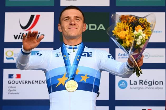 UEC 2025 Road European Championship, EM, Europameisterschaft Drome-Ardeche 01 10 2025 ETOILE-SUR-RHONE, FRANCE - OCTOBER 01 : Evenepoel Remco (Belgium) during the podium ceremony of the Men Elite Individual Time Trial of the 2025 UEC Road European Championship Drome-Ardeche 10th edition an UCI Continental Championships cycling race of 24 km with start in Loriol-sur-Drome and finish in Etoile-sur-Rhone on October 1, 2025 in Etoile-sur-Rhone, France, 01 10 2025 Etoile-sur-Rhone France  Copyright: xVincentxKalutx