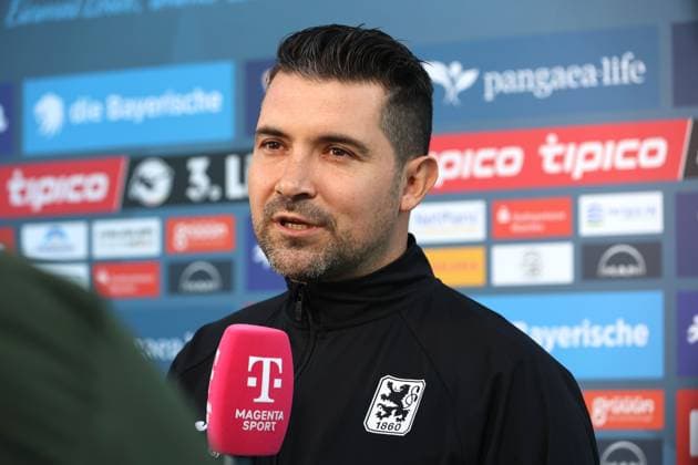 Football, Men, 3 Liga, Season 2025 2026, TSV 1860 München FC Viktoria Köln, Grünwalder Stadion Alper Kayabunar, Interim coach TSV 1860 München at the interview, Head, Portrait Magenta Sport