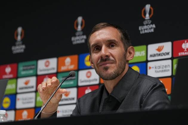 Julian Schuster SC Freiburg, Coach , Italy, Football, UEFA Europa League, Matchday 2, League phase, 2025 2026, Bologna FC vs SC Freiburg, 01 10 2025, Press conference of SC Freiburg before the second Europa League match in the league phase, Press conference, Stadio Renato Dall™Ara, Bologna, Italy, Press conference of SC Freiburg before the second Europa League match in the league phase, Press conference Bologna Stadio Renato Dall™Ara Emilia Romagna Italy Copyright: xArnexAmbergx