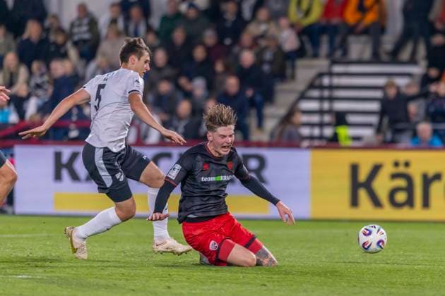 Verl, Germany 01 October 2025 3 Liga 2025 2026 SC Verl vs FC Ingolstadt 04 In picture from left in duel Martin Ens SC and Frederik Christensen FCI DFB regulations prohibit any use of photographs as image sequences and or quasi video Sportclub Arena Nordrhein Westfalen Copyright: xFotostandx xSchäferx
