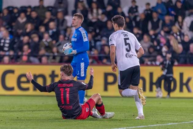 Verl, Germany 01 October 2025 3 Liga 2025 2026 SC Verl vs FC Ingolstadt 04 In the picture Frederik Christensen FCI unhappy on the pitch DFB regulations prohibit any use of photographs as image sequences and or quasi video Sportclub Arena Nordrhein Westfalen Copyright: xFotostandx xSchäferx