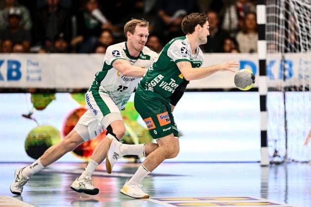 Goeppingen, Deutschland, 01.10.25: Adam Lönn (SC DHfK Leipzig) und Ludvig Hallbaeck (FRISCH AUF! Goeppingen) im Zweikampf waehrend des DHB Pokal 2 Runde Spiels zwischen FRISCH AUF! Goeppingen vs SC DHfK Leipzig in der EWS Arena am 01. Oktober 2025 in Goeppingen, Deutschland. (Foto von Harry Langer DeFodi Images) Goeppingen, Germany, 01.10.25: Adam Lönn (SC DHfK Leipzig) und Ludvig Hallbaeck (FRISCH AUF! Goeppingen) battle for the ball during the DHB Pokal 2 Runde match between FRISCH AUF! Goeppingen vs SC DHfK Leipzig at EWS Arena on October 1, 2025 in Goeppingen, Germany. (Photo by Harry Langer DeFodi Images) (Photo by Harry Langer DeFodi Images) Goeppingen, Germany, 01 10 25 Adam Lönn SC DHfK Leipzig and Ludvig Hallbaeck FRISCH AUF Goeppingen in a duel during the DHB Pokal 2 round match between FRISCH AUF Goeppingen vs SC DHfK Leipzig at EWS Arena on October 01, 2025 in Goeppingen, Germany Photo by Harry Langer DeFodi Images Goeppingen, Germany, 01 10 25 Adam Lönn SC DHfK Leipzig and Ludvig Hallbaeck FRISCH AUF Goeppingen battle for the ball during the DHB Pokal 2 Runde match between FRISCH AUF Goeppingen vs SC DHfK Leipzig at EWS Arena on October 1, 2025 in Goeppingen, Germany Photo by Harry Langer DeFodi Images Photo by Harry Langer DeFodi Images