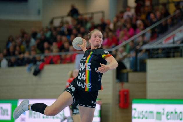 Laurentia Wolff Oldenburg, 24 , Counterattack, SV Union Halle Neustadt vs VfL Oldenburg, Handball Bundesliga Women, Season 2025 26, 4 Matchday, 01 10 2025 Halle SWH Arena Sachsen Anhalt Germany