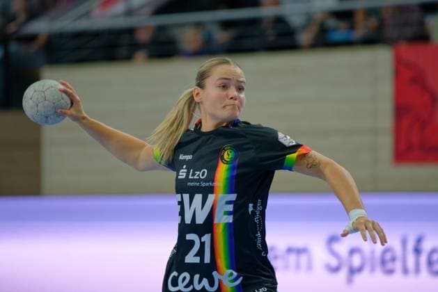 Joanna Granicka Oldenburg, 21 , seven-meter, SV Union Halle Neustadt vs VfL Oldenburg, Handball Bundesliga Frauen, Saison 2025 26, 4 Spieltag, 01 10 2025 Halle SWH Arena Sachsen Anhalt Germany