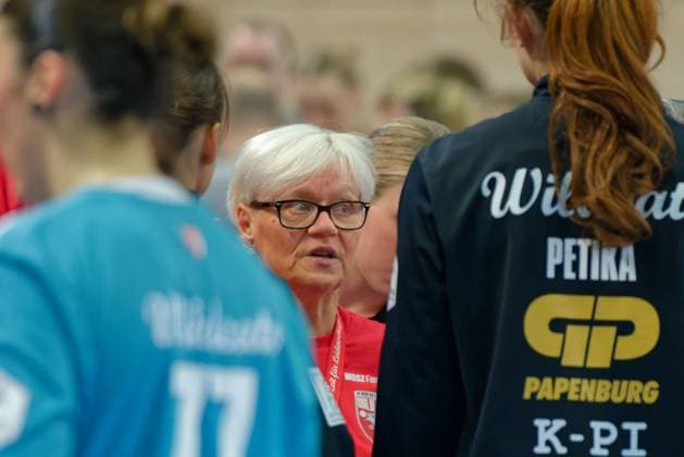 Coach Ines Seidler Halle , SV Union Halle Neustadt vs VfL Oldenburg, Handball Bundesliga Frauen, Saison 2025 26, 4 Spieltag, 01 10 2025 Halle SWH Arena Sachsen Anhalt Germany