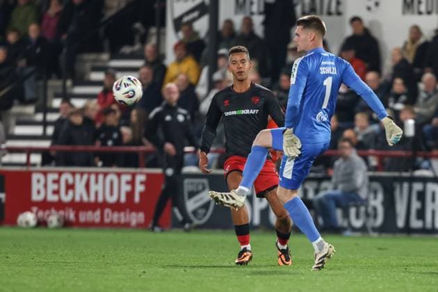 3 Liga SC Verl FC Ingolstadt 04 Marcel Costly 22, FCI Goal chance missed Goalkeeper Schulze Philipp 1 Verl 3 Liga FC Ingolstadt 04 Season 2025 2026 SC Verl