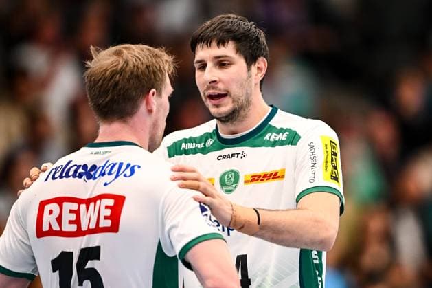 Goeppingen, Deutschland, 01.10.25: Adam Lönn (SC DHfK Leipzig) und Marko Maic (SC DHfK Leipzig) gestikuliert, gestik waehrend des DHB Pokal 2 Runde Spiels zwischen FRISCH AUF! Goeppingen vs SC DHfK Leipzig in der EWS Arena am 01. Oktober 2025 in Goeppingen, Deutschland. (Foto von Harry Langer DeFodi Images) Goeppingen, Germany, 01.10.25: Adam Lönn (SC DHfK Leipzig) und Marko Maic (SC DHfK Leipzig) gestures during the DHB Pokal 2 Runde match between FRISCH AUF! Goeppingen vs SC DHfK Leipzig at EWS Arena on October 1, 2025 in Goeppingen, Germany. (Photo by Harry Langer DeFodi Images) (Photo by Harry Langer DeFodi Images) Goeppingen, Germany, 01 10 25 Adam Lönn SC DHfK Leipzig and Marko Maic SC DHfK Leipzig gestures during the DHB Pokal 2 round match between FRISCH AUF Goeppingen vs SC DHfK Leipzig at EWS Arena on October 01, 2025 in Goeppingen, Germany Photo by Harry Langer DeFodi Images Goeppingen, Germany, 01 10 25 Adam Lönn SC DHfK Leipzig and Marko Maic SC DHfK Leipzig gestures during the DHB Pokal 2 Runde match between FRISCH AUF Goeppingen vs SC DHfK Leipzig at EWS Arena on October 1, 2025 in Goeppingen, Germany Photo by Harry Langer DeFodi Images Photo by Harry Langer DeFodi Images